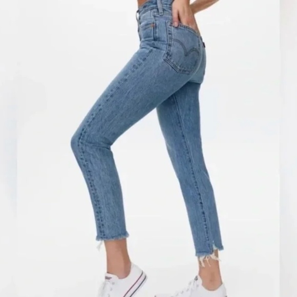 LEVI’S Wedgie Jeans Size 26 - Picture 1 of 4